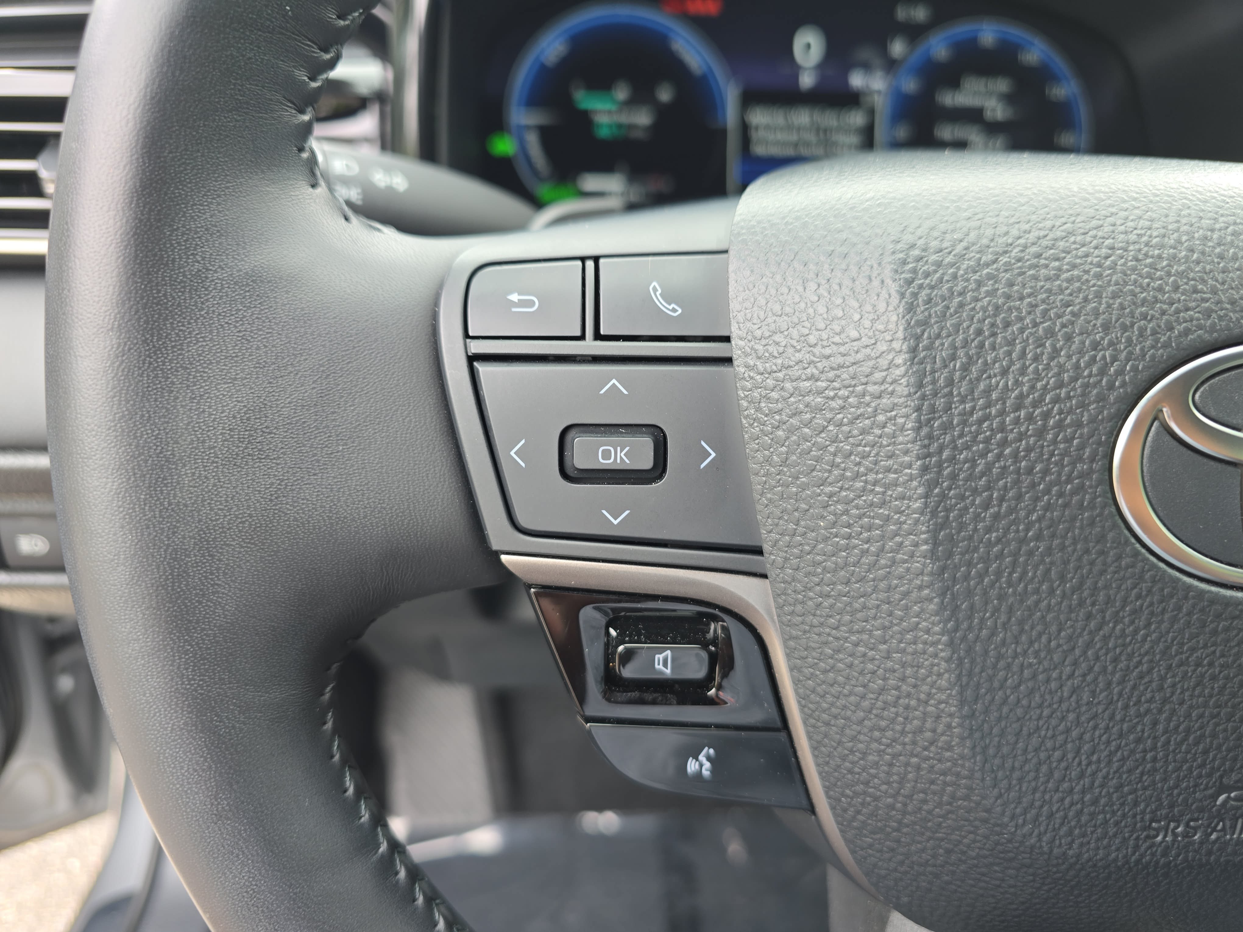 Used 2025 Toyota Camry XSE FWD image 18