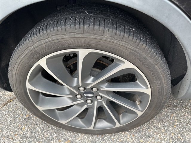 Used 2019 Lincoln Nautilus Reserve image 9