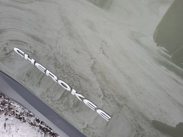 Certified 2021 Jeep Cherokee Limited w/ Elite Package image 39