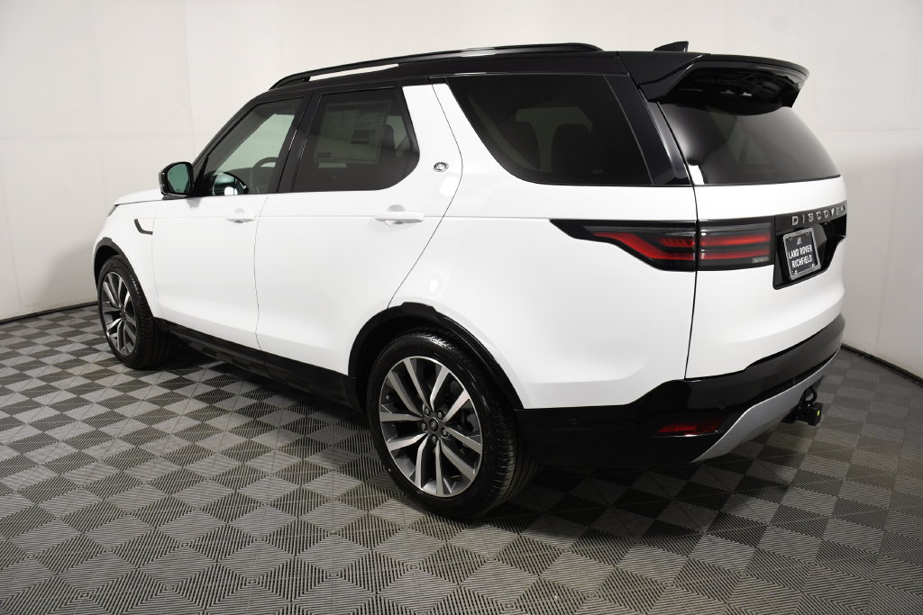 Certified 2026 Land Rover Discovery Limited Edition AWD/4WD image 3