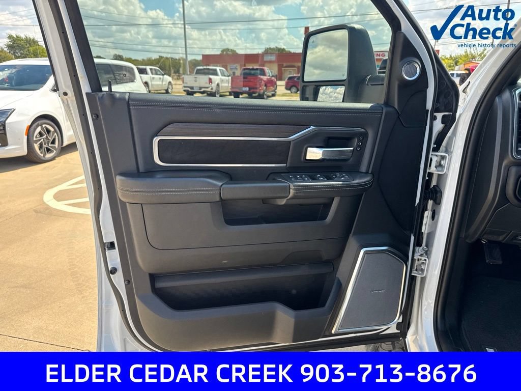 Used 2025 RAM 2500 Laramie AWD/4WD image 15