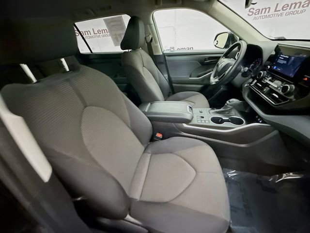 Used 2023 Toyota Highlander L image 28