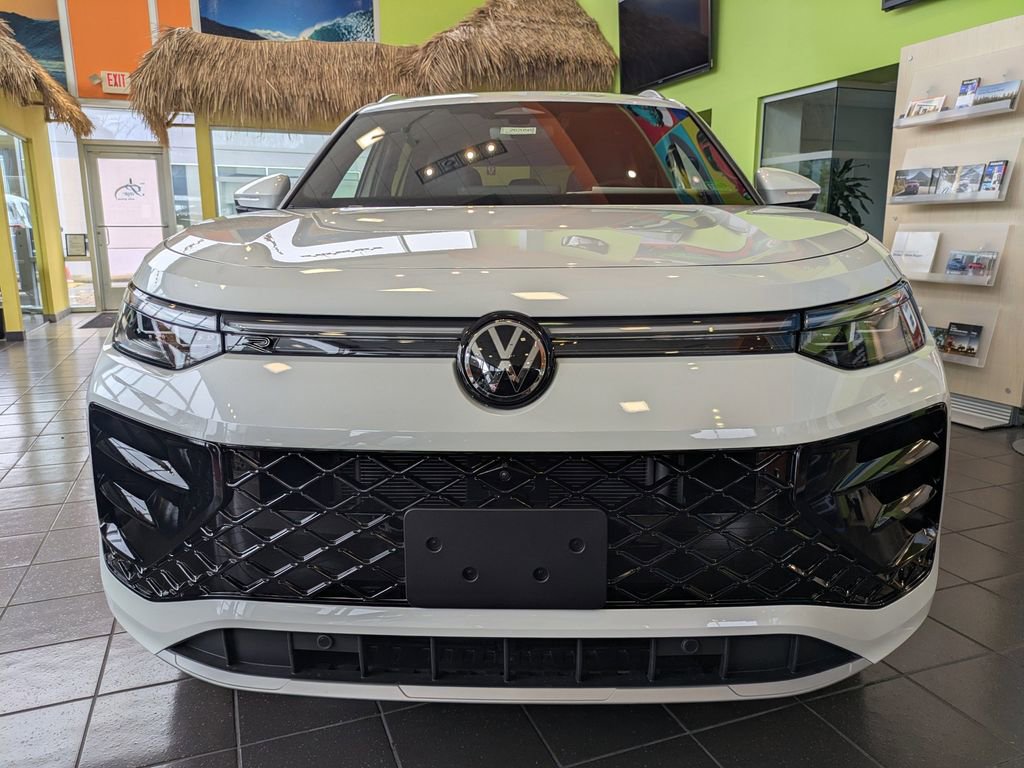 New 2026 Volkswagen Tiguan SEL R-Line image 9