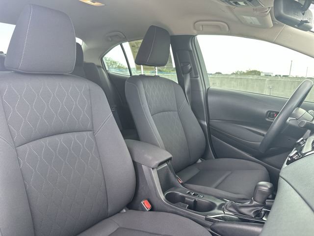 Used 2024 Toyota Corolla LE image 30