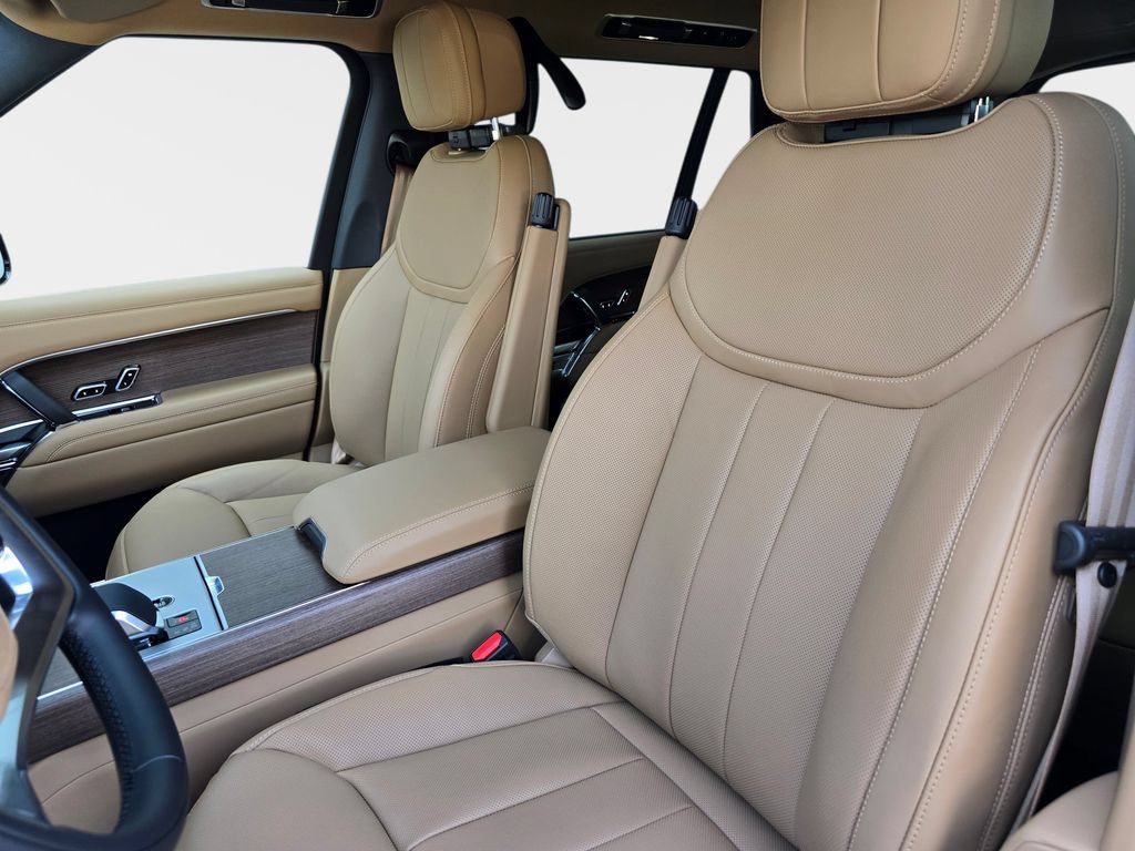 New 2026 Land Rover Range Rover Long Wheelbase SE AWD/4WD image 15