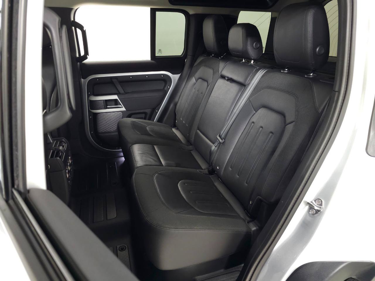 Used 2020 Land Rover Defender 110 First Edition AWD/4WD image 36