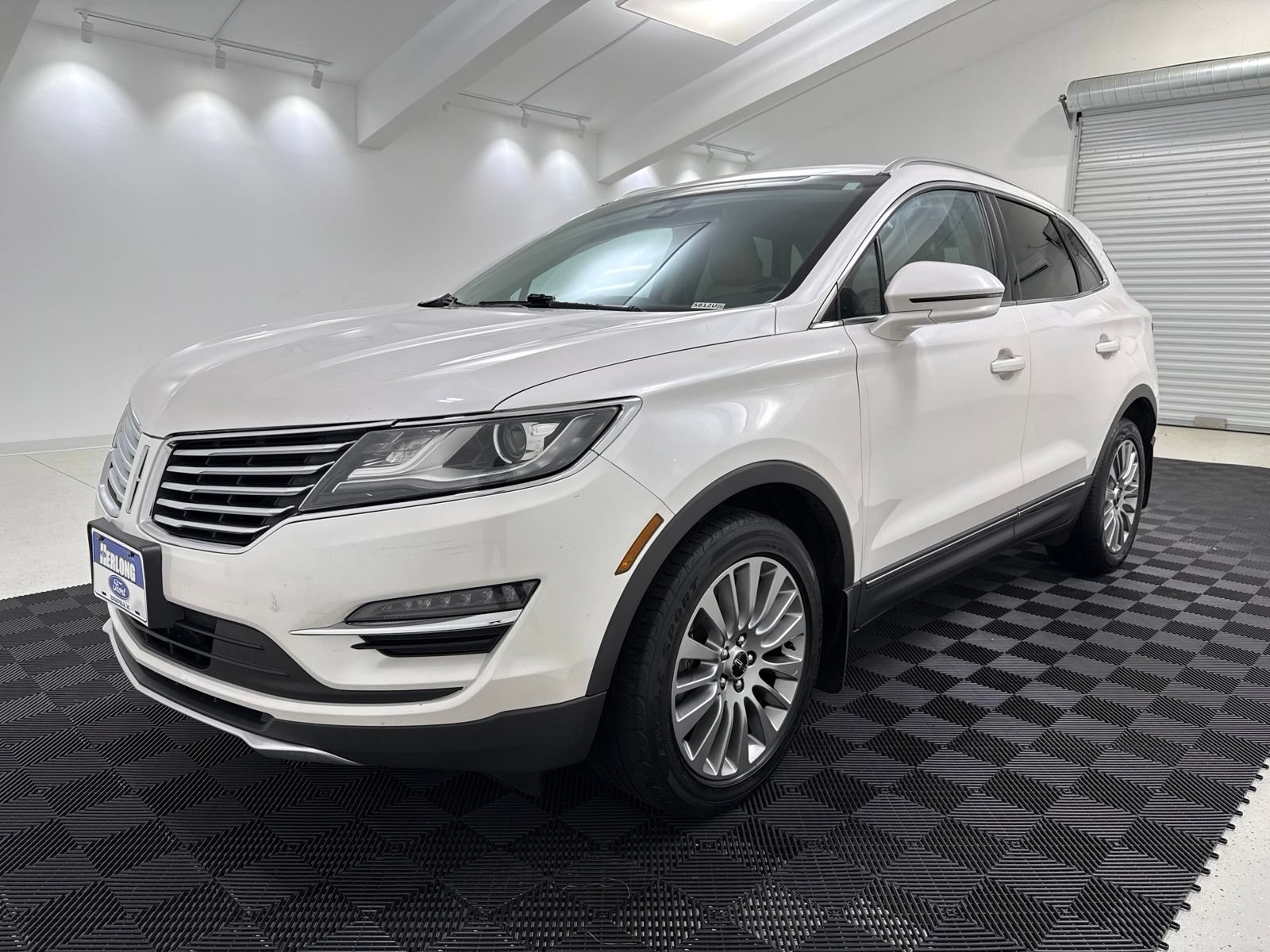 Used 2017 Lincoln MKC Reserve w/ Lincoln MKC Climate Package AWD/4WD image 3
