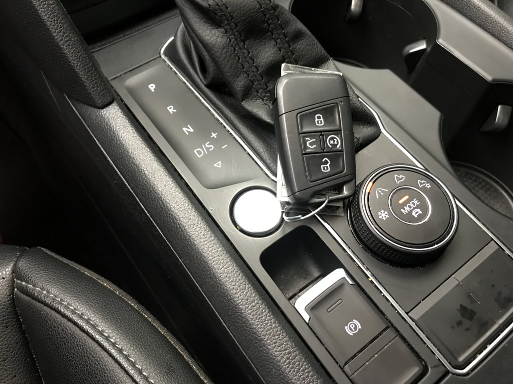 Used 2020 Volkswagen Atlas SE w/ Panoramic Sunroof Package image 12