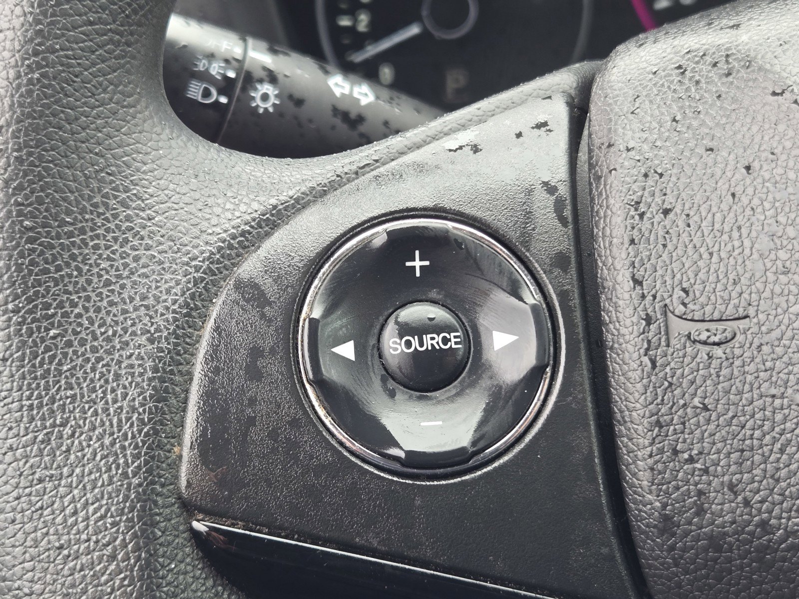 Used 2018 Honda HR-V LX image 24