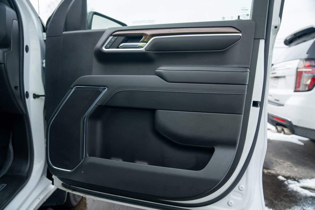 Used 2023 Chevrolet Silverado 1500 RST w/ Redline Edition image 10