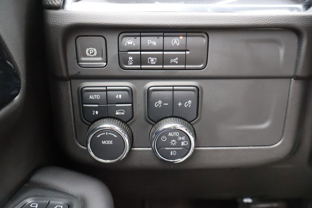 Used 2025 Chevrolet Tahoe RST w/ Comfort Package image 14