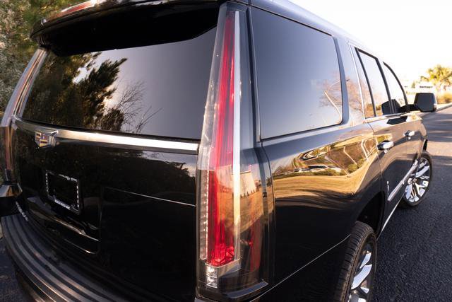 Used 2020 Cadillac Escalade Platinum image 37