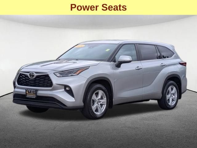Certified 2024 Toyota Highlander LE AWD/4WD image 12