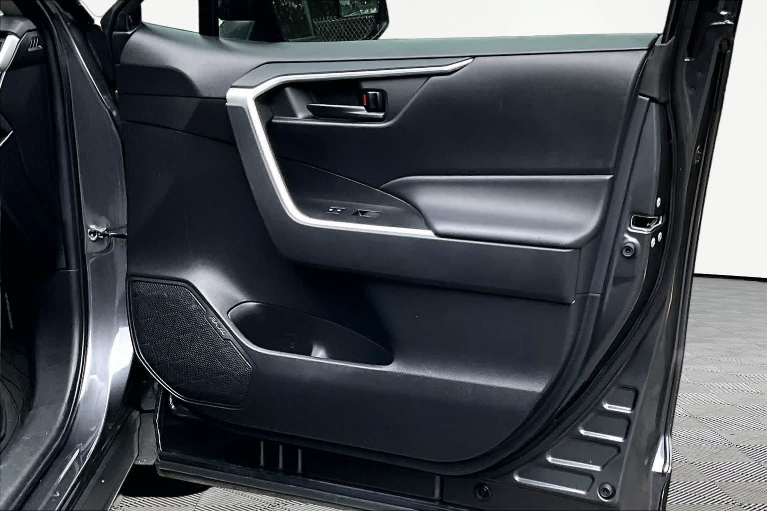 Certified 2023 Toyota RAV4 LE FWD image 23
