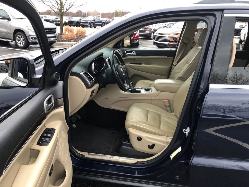Used 2018 Jeep Grand Cherokee Limited AWD/4WD image 18