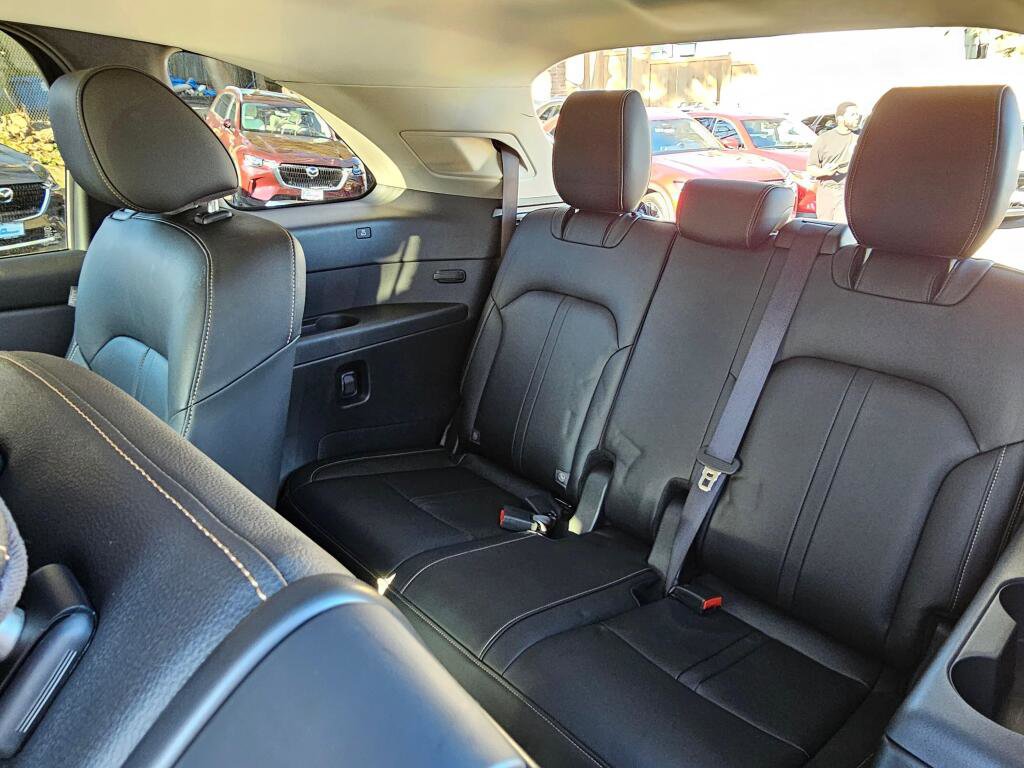 Certified 2024 MAZDA CX-90 Plug-In Hybrid w/ Premium Pkg image 17