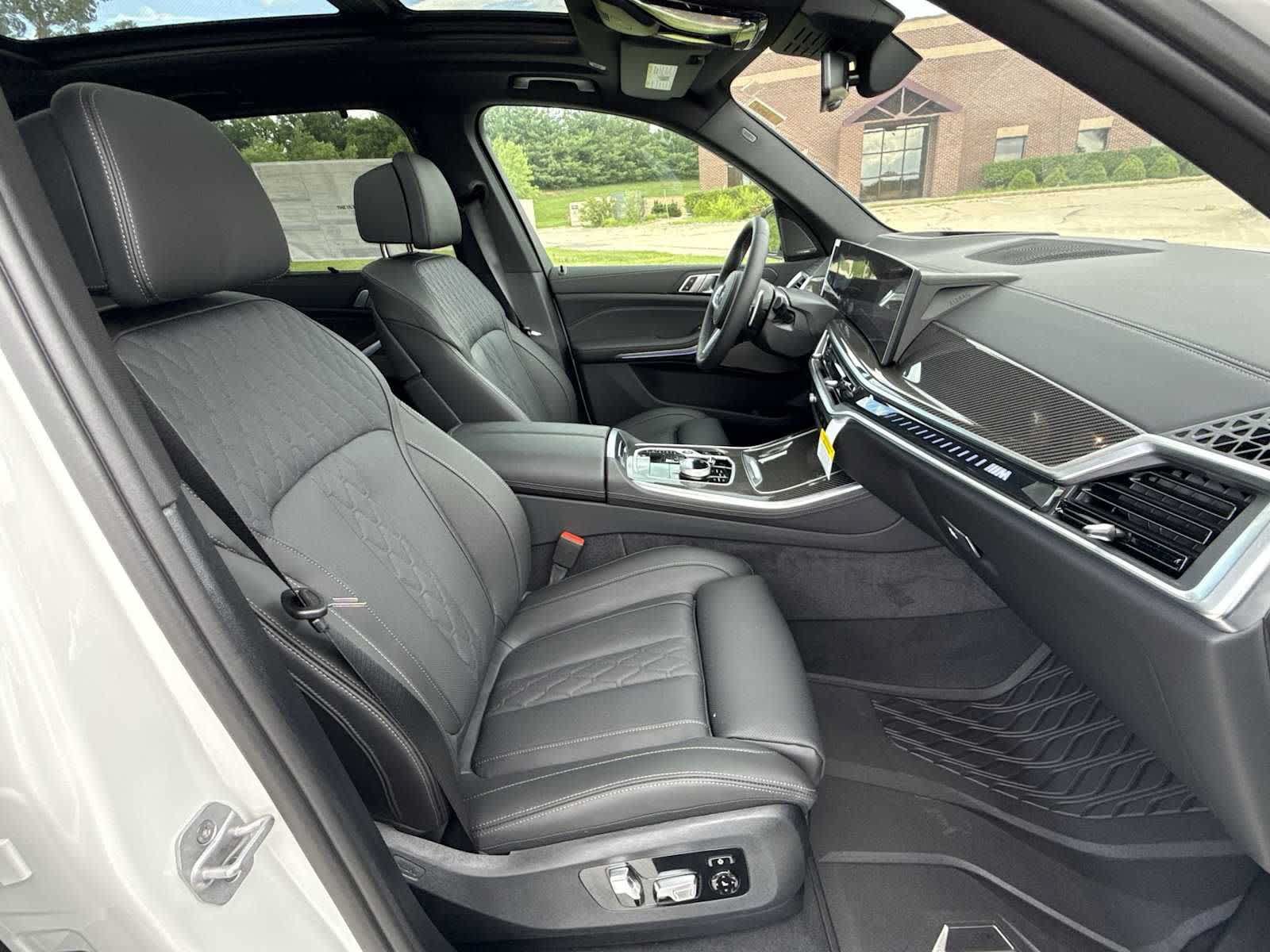 New 2026 BMW X5 M60i AWD/4WD image 24