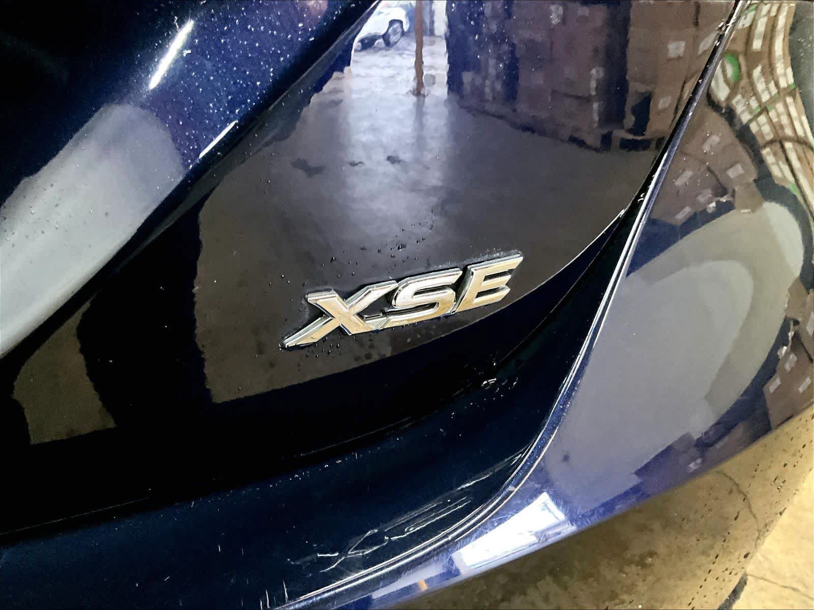 Used 2022 Toyota Camry XSE FWD image 11