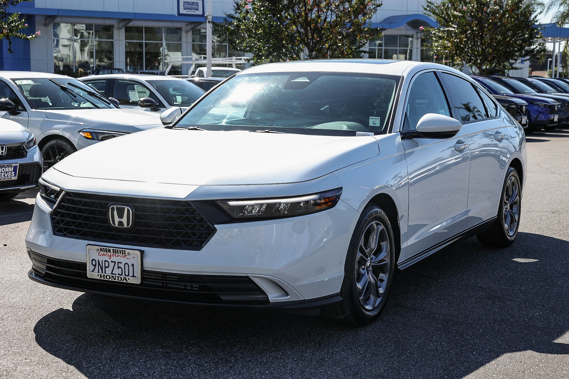 Used 2024 Honda Accord EX image 3
