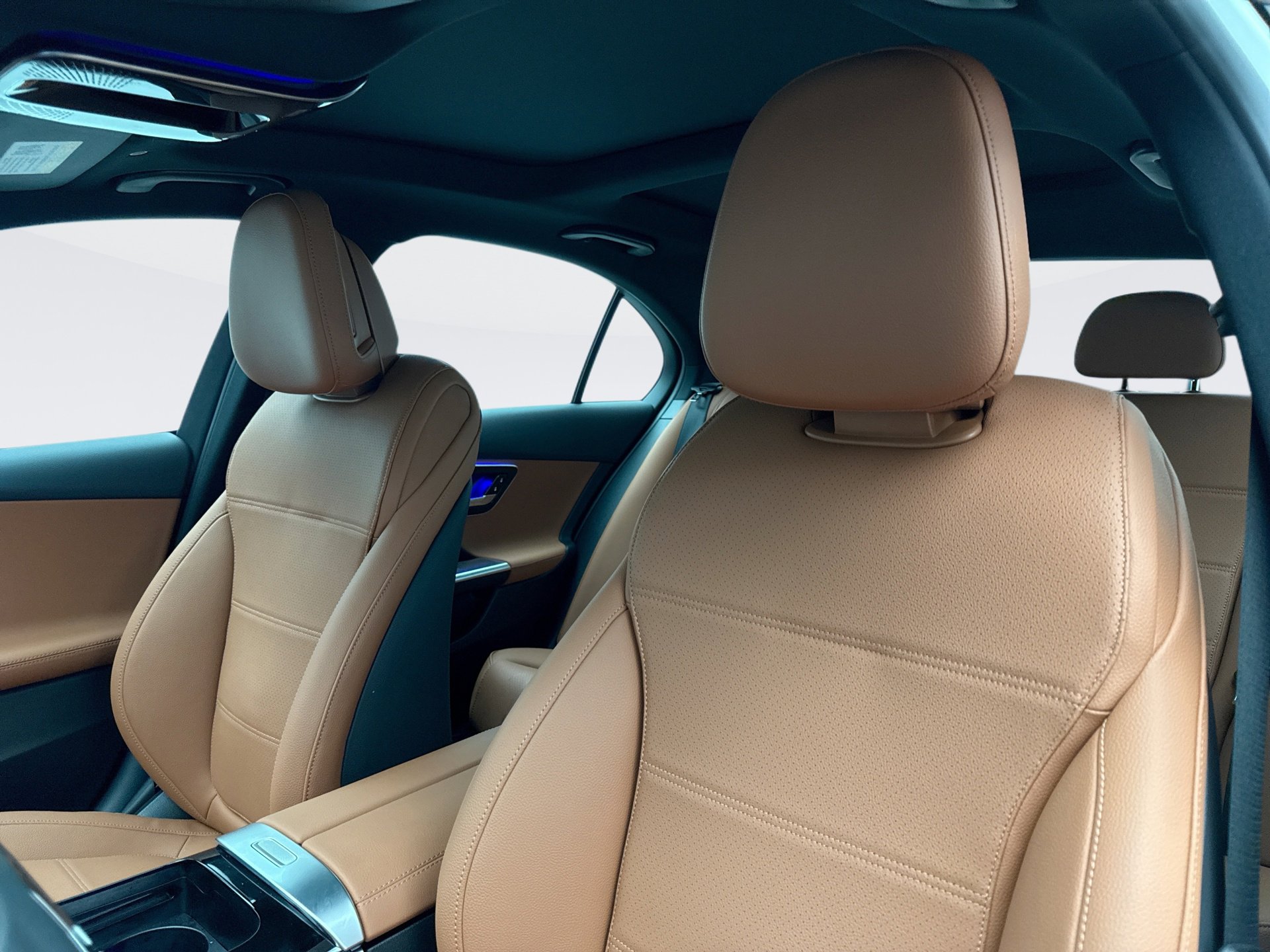 Used 2025 Mercedes-Benz C 300 4MATIC Sedan image 10