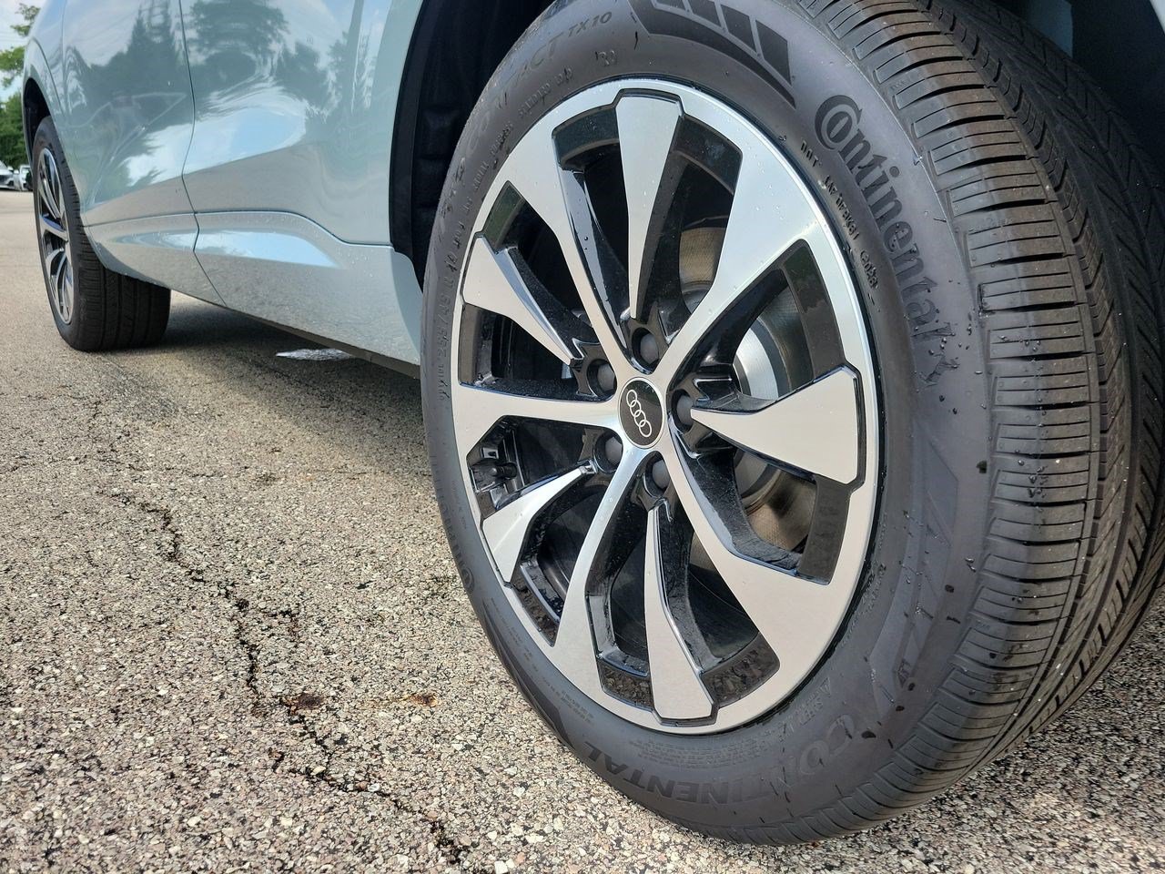 New 2026 Audi Q3 quattro 2.0T AWD/4WD image 3