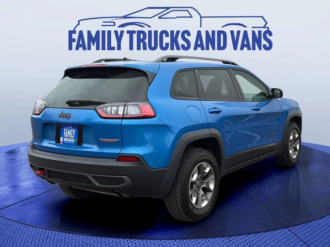 Used 2019 Jeep Cherokee Trailhawk w/ Cold Weather Group image 5
