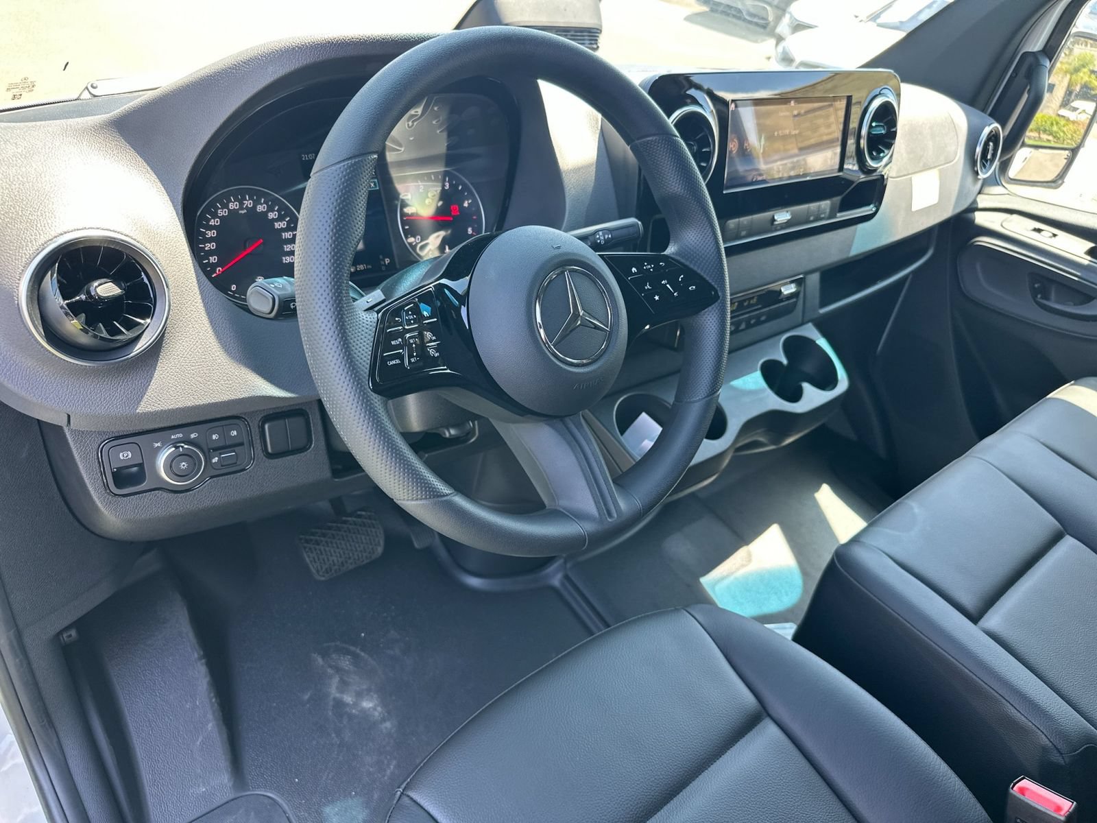 New 2025 Mercedes-Benz Sprinter 2500 image 13