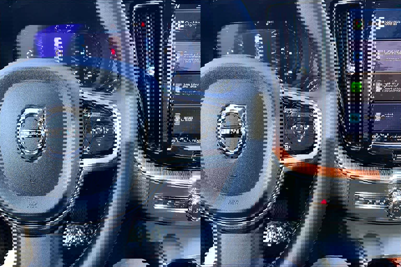 Used 2024 Volvo XC60 B5 Plus w/ Climate Package image 24