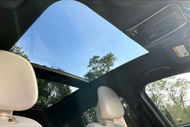Used 2026 Mercedes-Benz GLC 300 4MATIC image 11