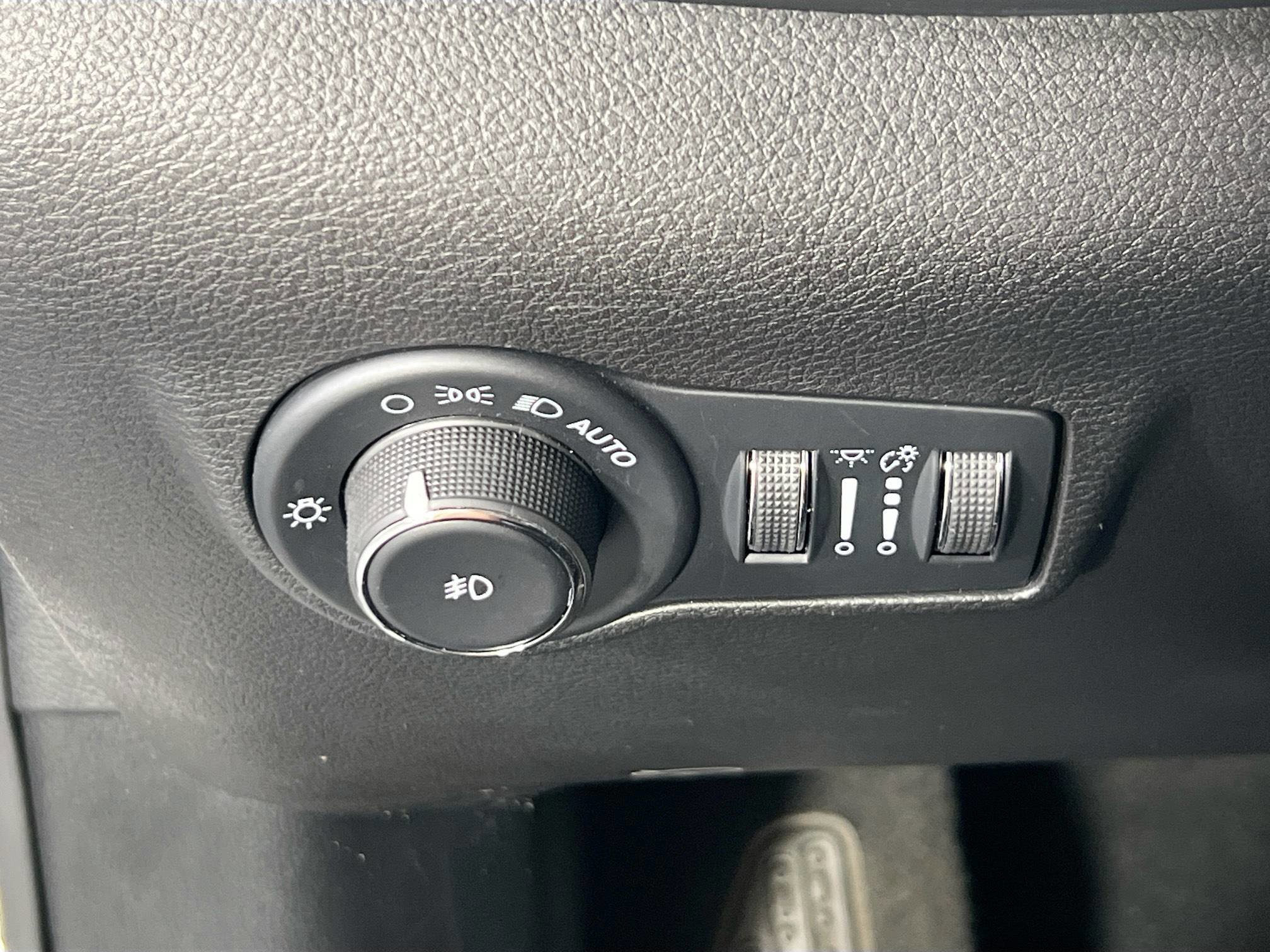 Used 2022 Jeep Compass Limited AWD/4WD image 10