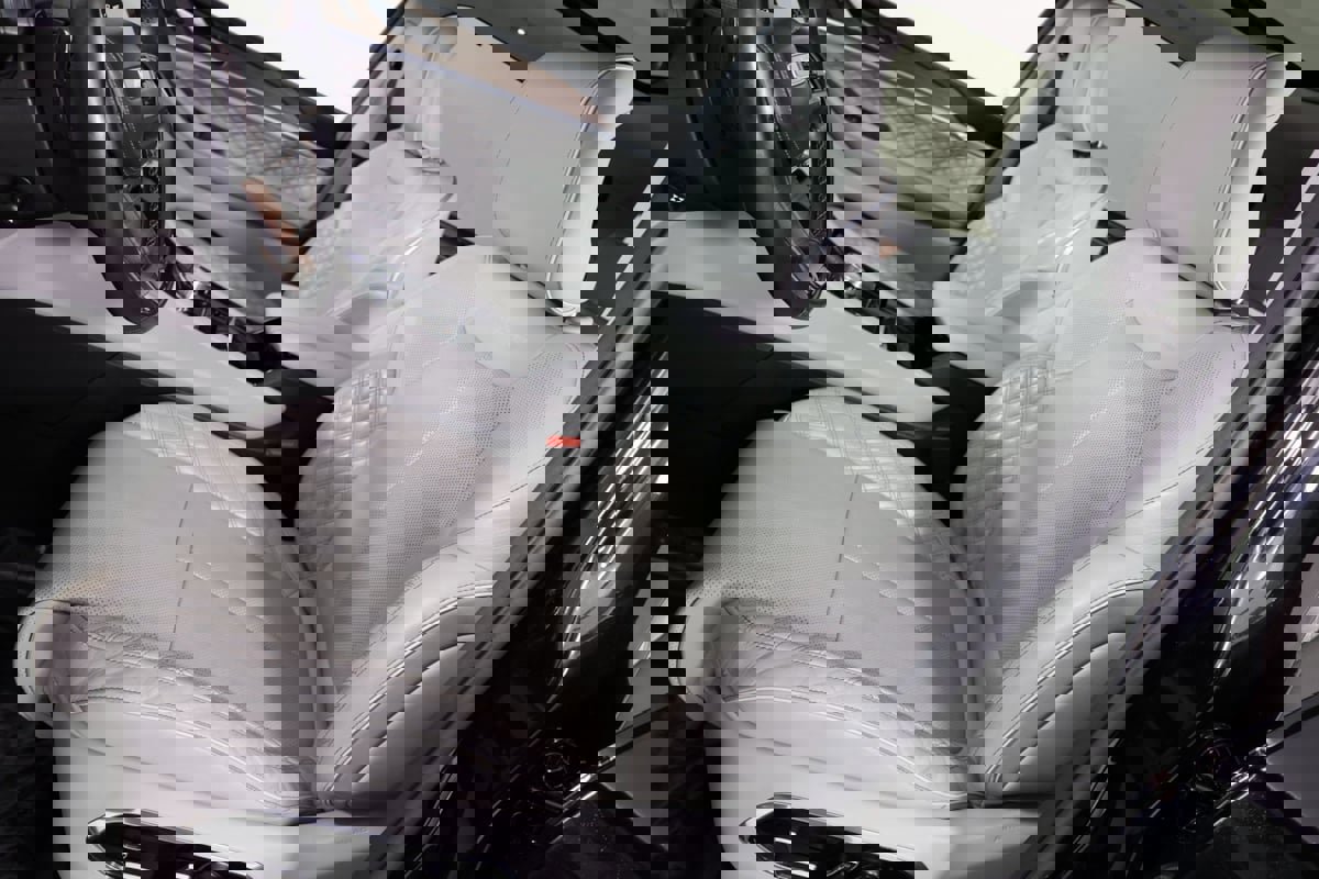 Used 2021 Jeep Grand Cherokee L Summit w/ MOPAR Finishing Package image 10