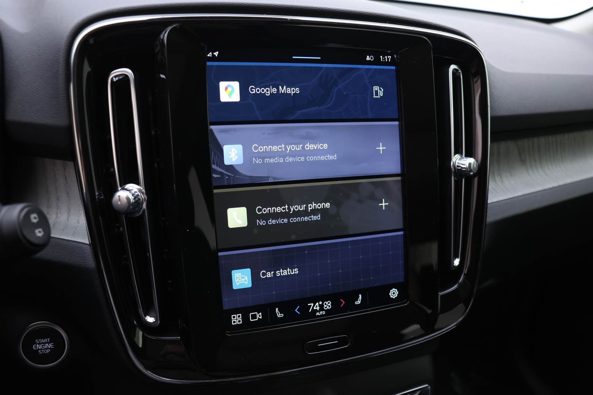 Certified 2024 Volvo XC40 B5 Plus image 11