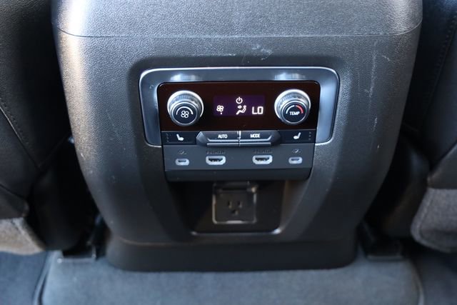 Used 2023 Chevrolet Tahoe Z71 w/ Luxury Package image 31