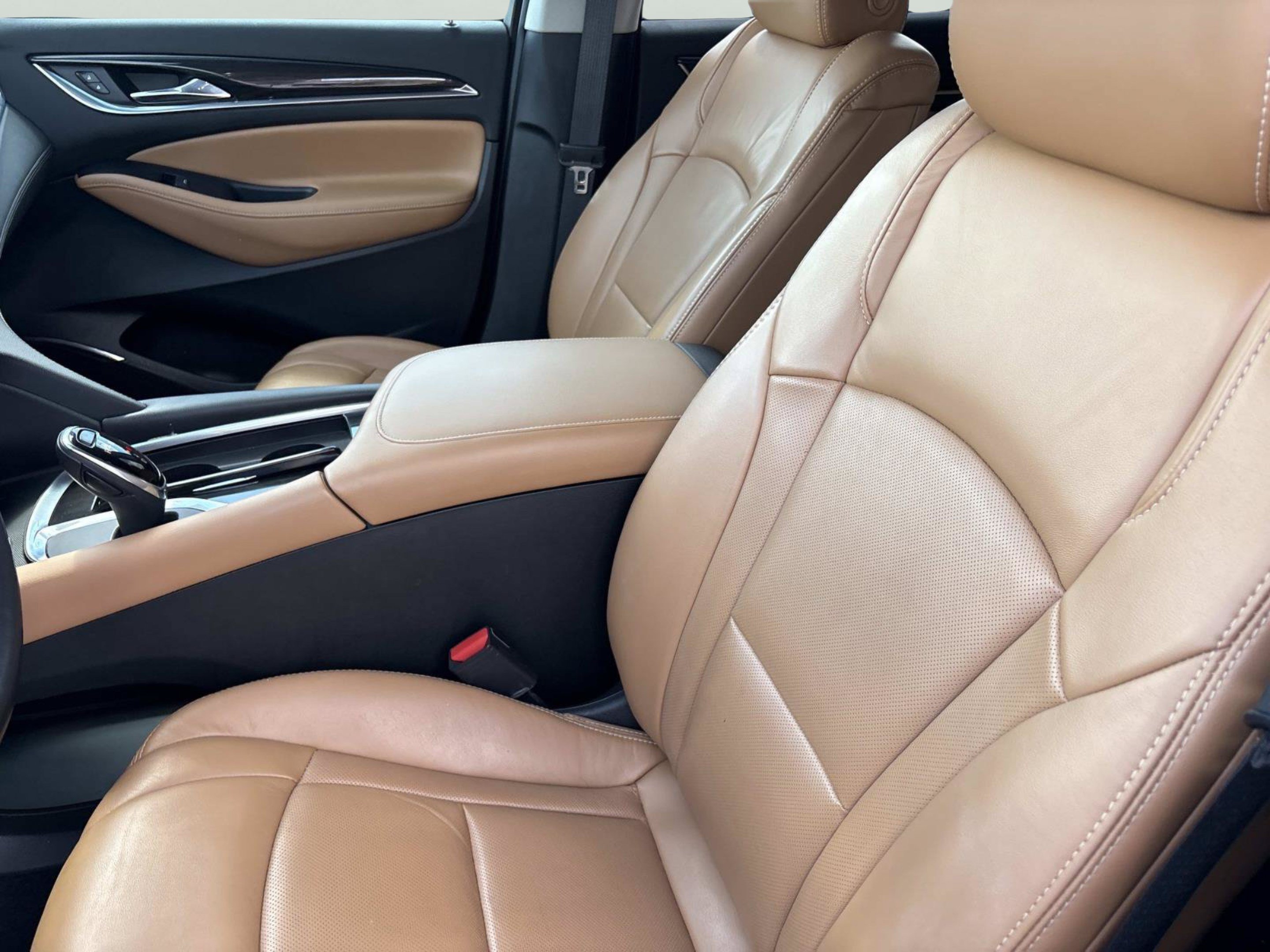 Used 2018 Buick Enclave Premium FWD image 28