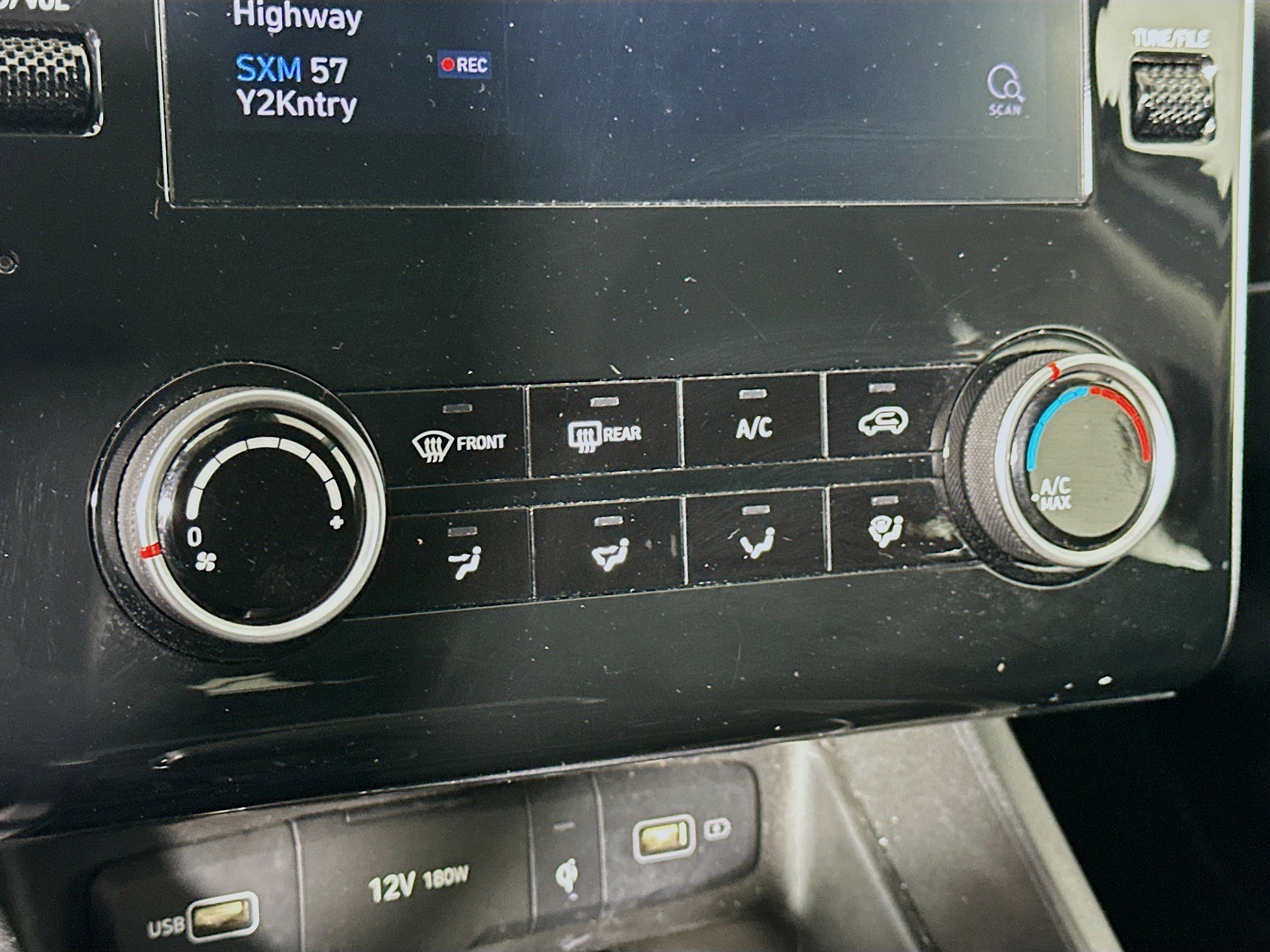 Used 2023 Hyundai Tucson SEL w/ Winter Package image 23