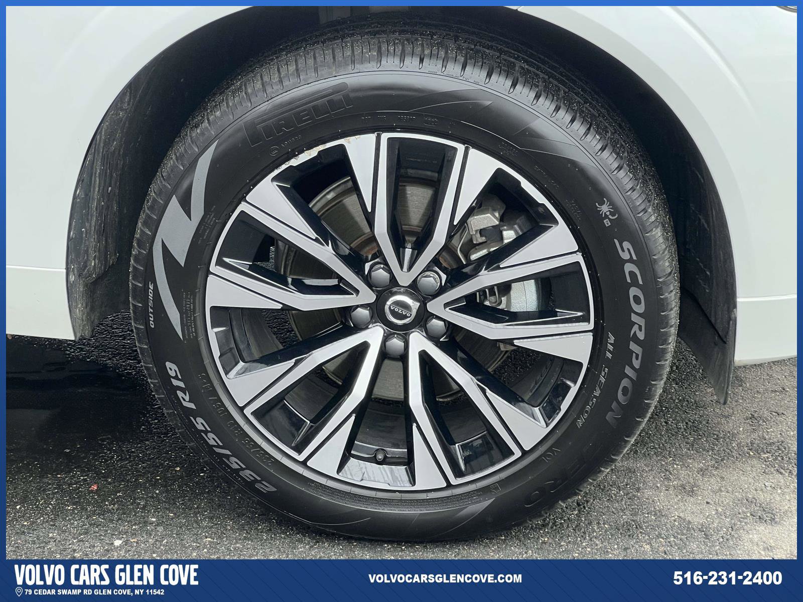 Used 2024 Volvo XC60 B5 Core w/ Protection Package Premier image 6