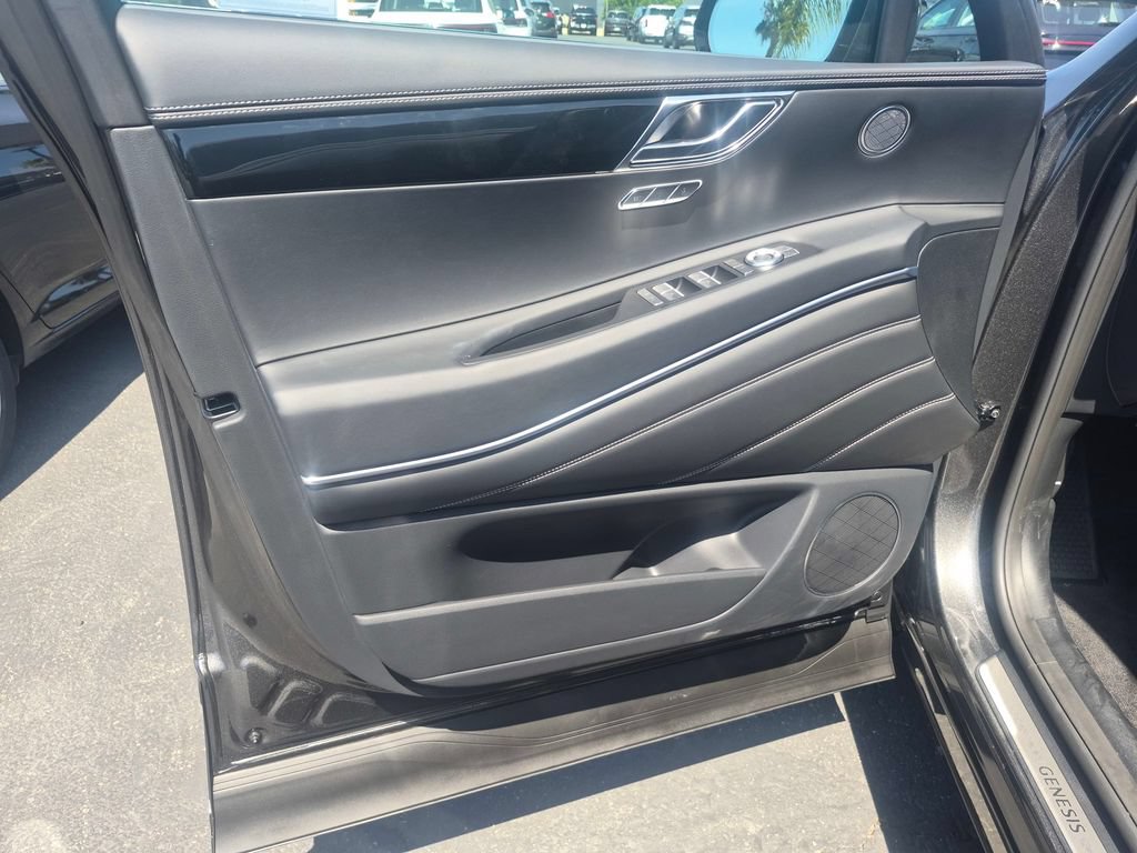 Used 2026 Genesis GV80 2.5T RWD image 8