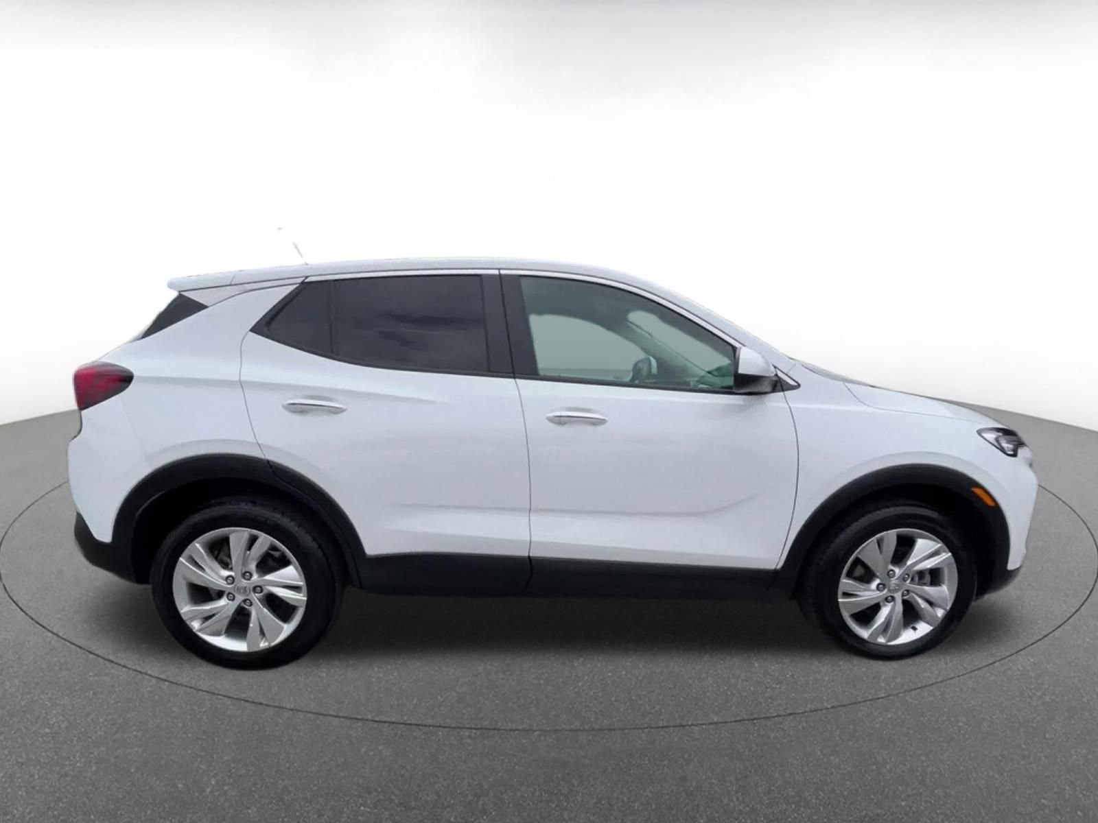 Used 2025 Buick Encore GX Preferred AWD/4WD image 16