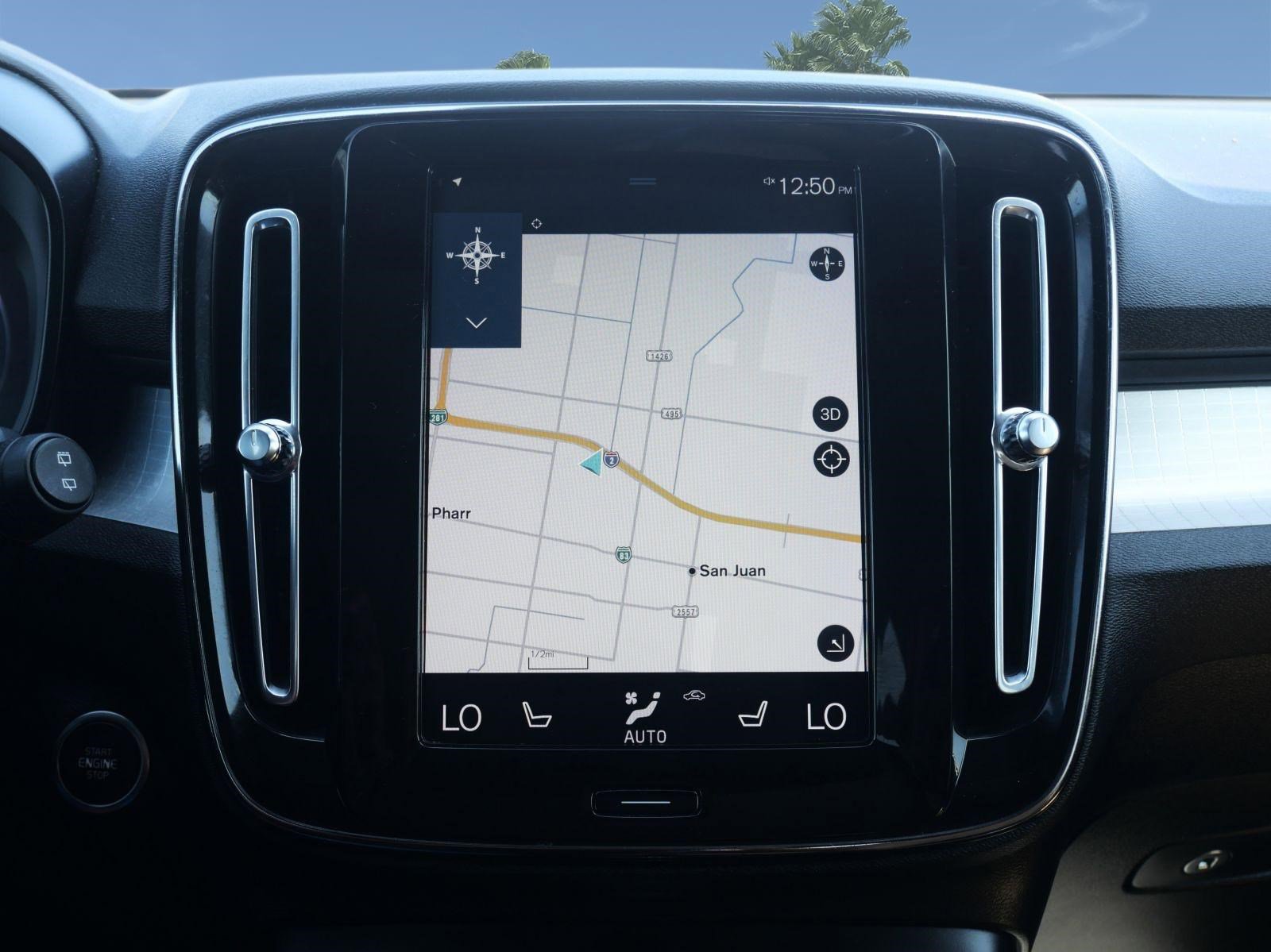 Used 2019 Volvo XC40 T5 Momentum image 13