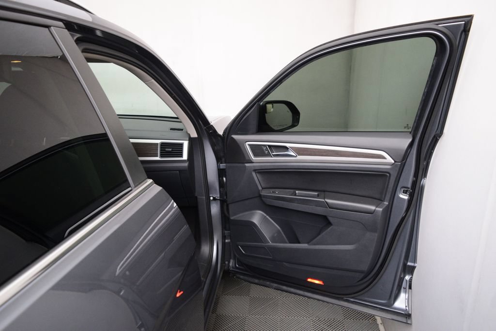 Used 2018 Volkswagen Atlas SE AWD/4WD image 16