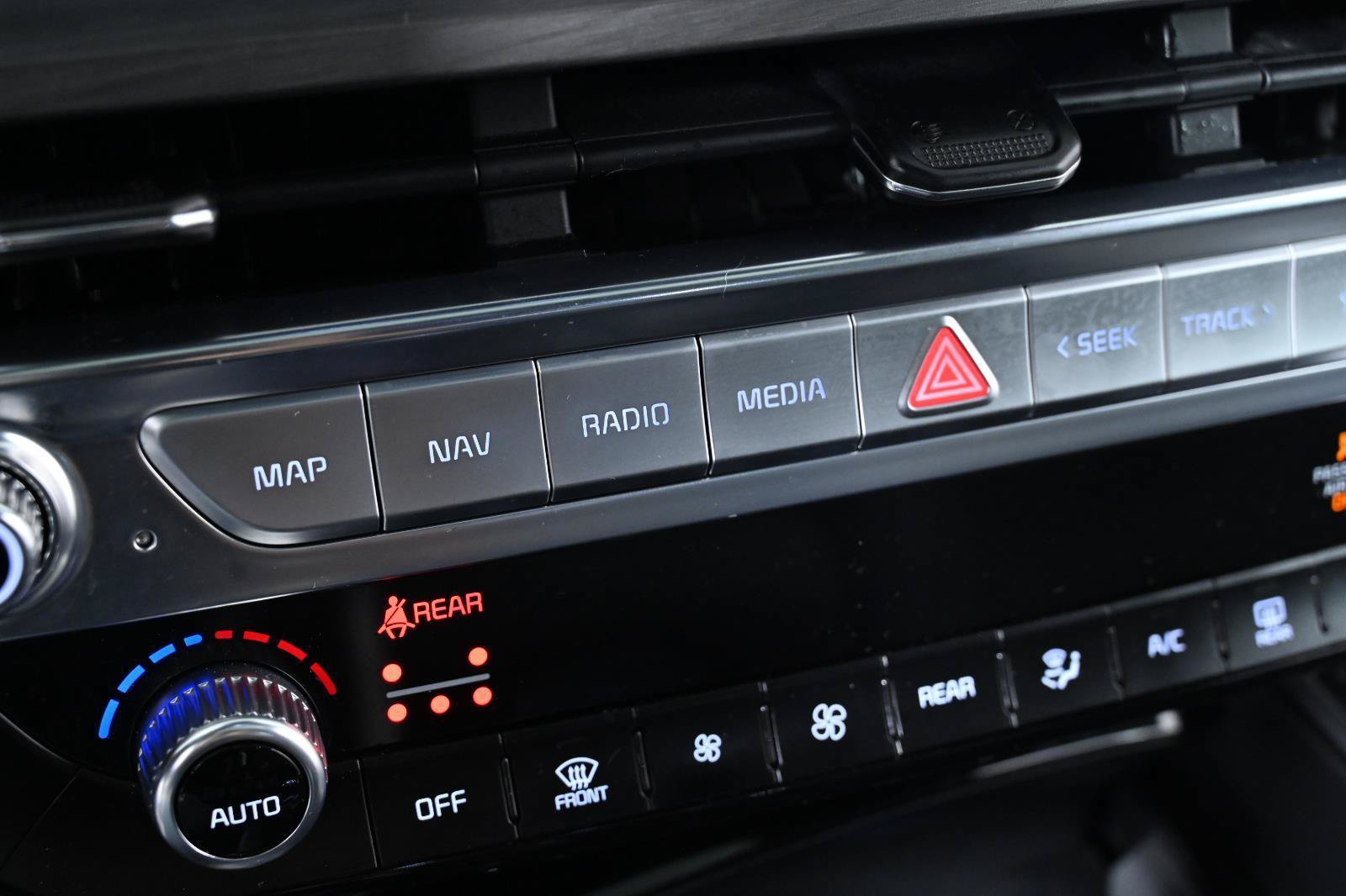 Used 2023 Kia Telluride SX Prestige X-Pro AWD/4WD image 18