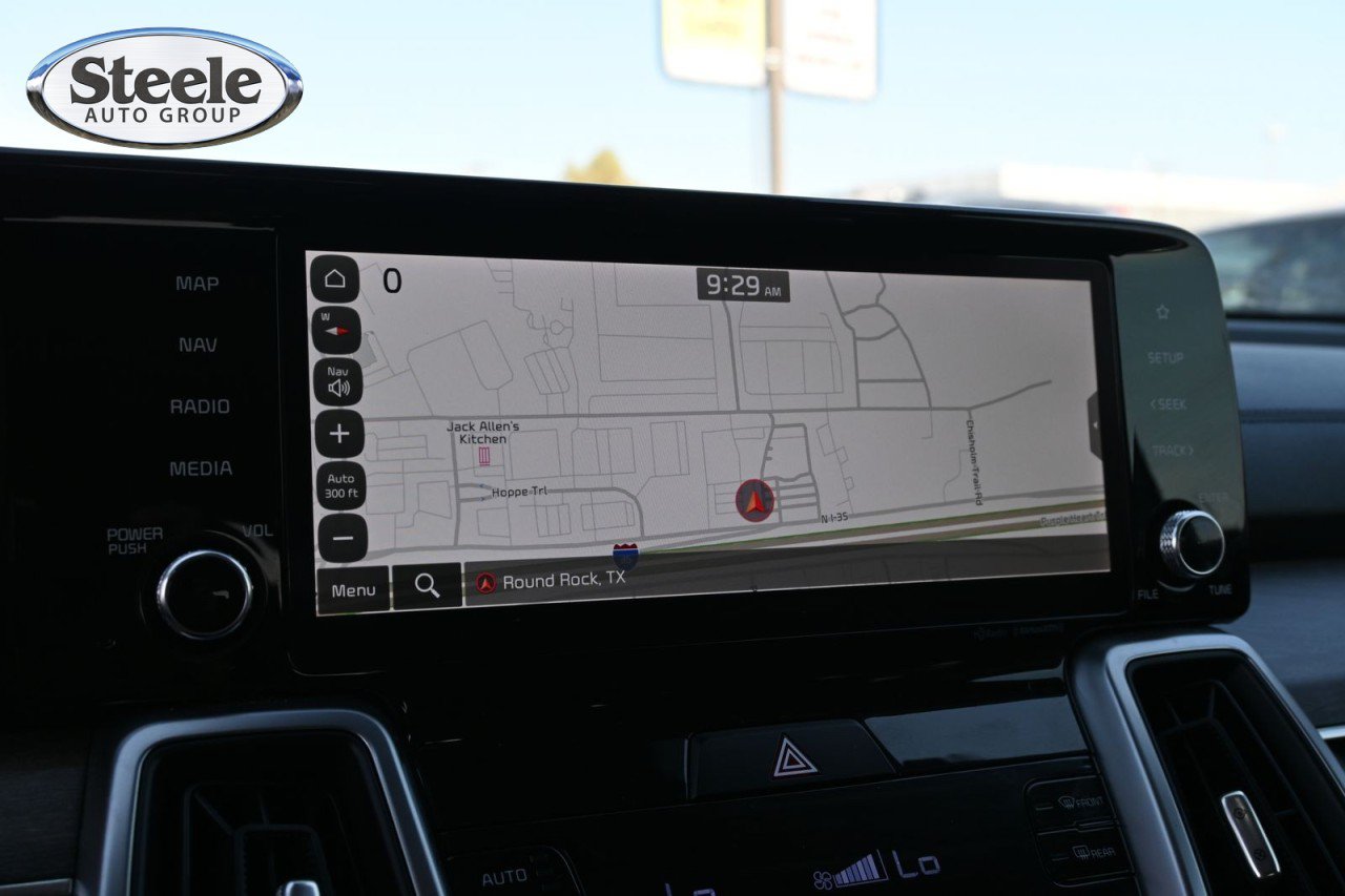 Used 2023 Kia Sorento EX w/ Panoramic Sunroof Package FWD image 12