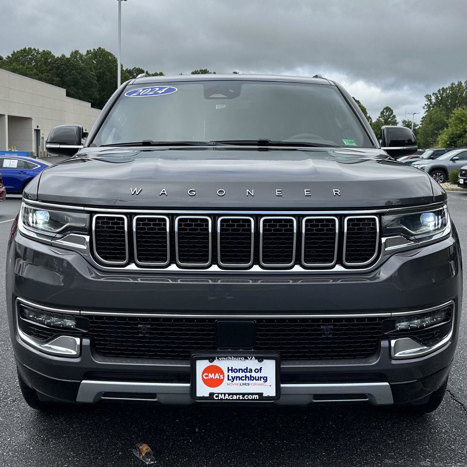 Used 2024 Jeep Wagoneer Series II w/ Flexible Seating Group image 8