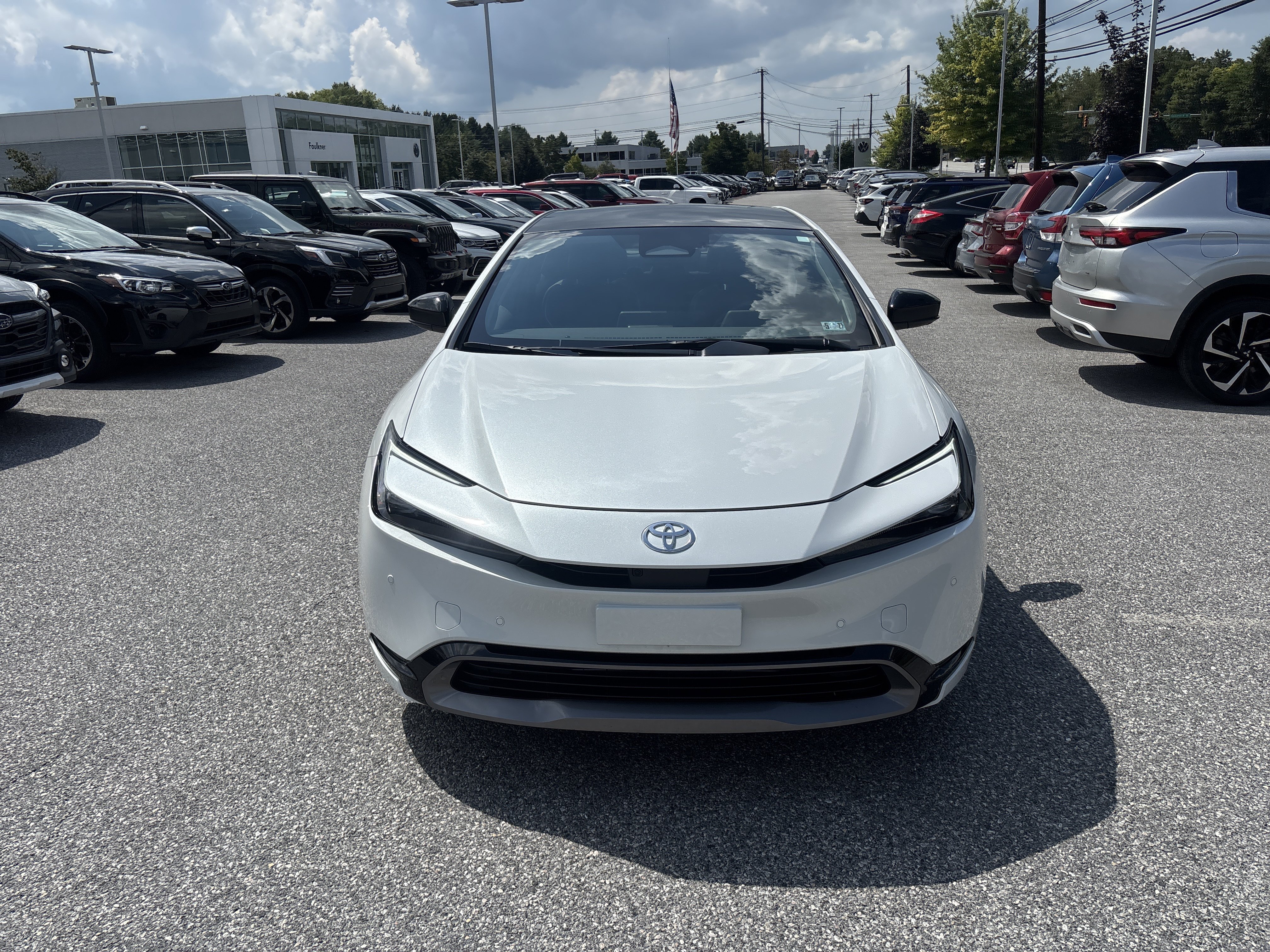 Used 2025 Toyota Prius Limited w/ Limited Premium Package AWD/4WD image 17