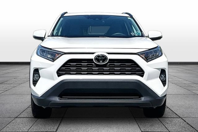 Used 2021 Toyota RAV4 XLE Premium AWD/4WD image 2