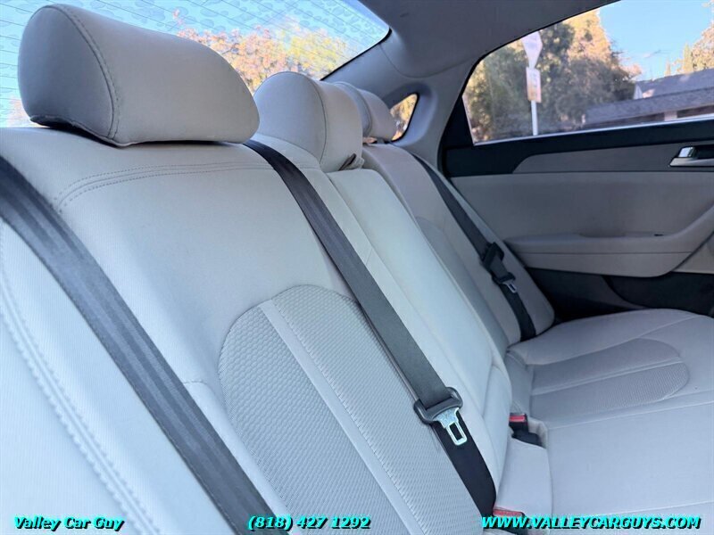 Used 2016 Hyundai Sonata SE FWD image 22