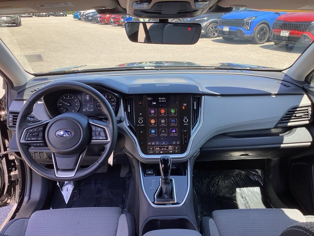 Used 2025 Subaru Outback Premium AWD/4WD image 16