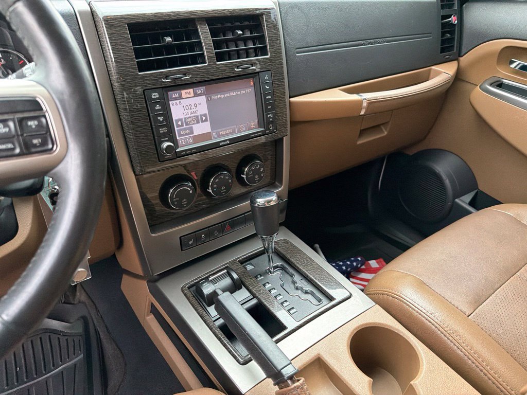 Used 2012 Jeep Liberty Limited w/ Comfort/Convenience Group AWD/4WD image 19