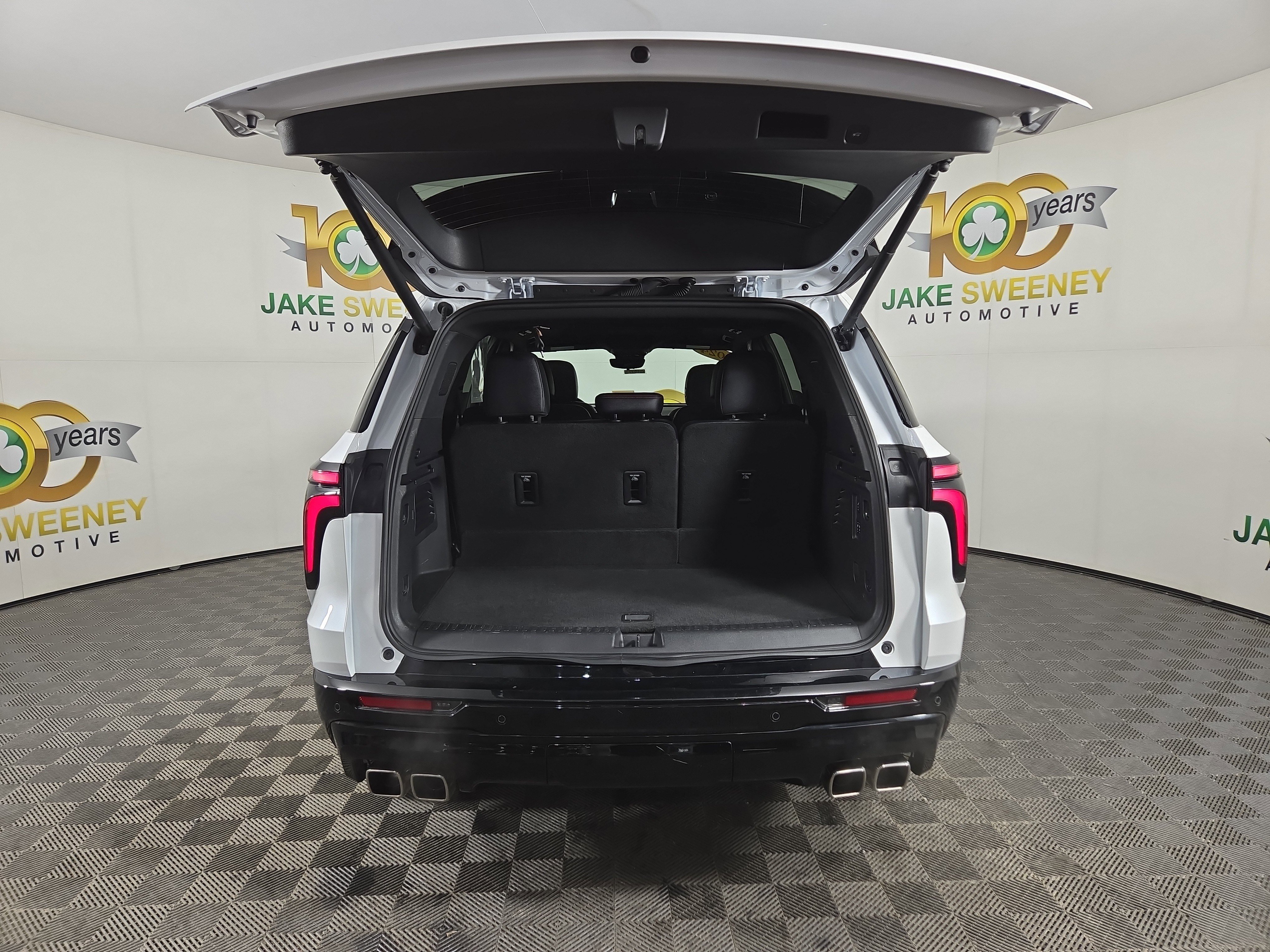 Certified 2024 Chevrolet Traverse RS image 36