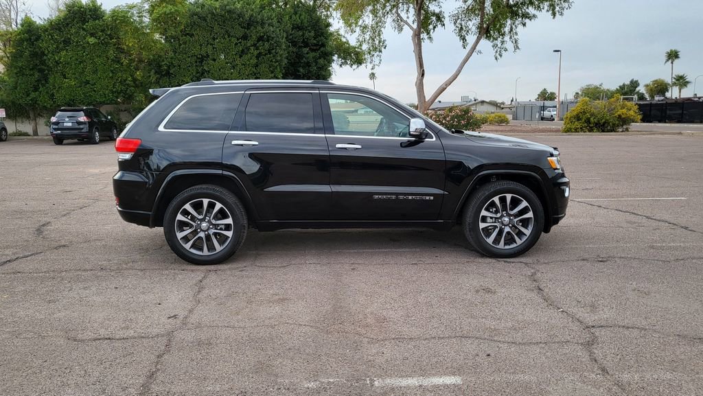 Used 2018 Jeep Grand Cherokee Overland image 10